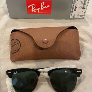 New in Box Ray Ban Clubmaster ORB3016